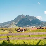 Luxus Im Allgaeu - Zirbenholz Schlafzimmer - Terrasse Mit Bergblick - Infrarotkabine アパート *