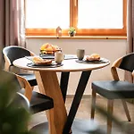 アパート Luxus Im Allgaeu - Zirbenholz Schlafzimmer - Terrasse Mit Bergblick - Infrarotkabine ブライハッハ