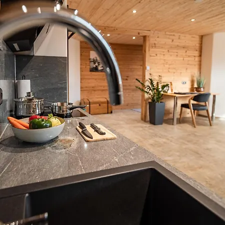 Luxus Im Allgaeu - Zirbenholz Schlafzimmer - Terrasse Mit Bergblick - Infrarotkabine Apartment
